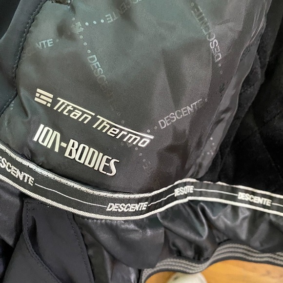 Descente Full Zip Jacket Women's 6 Black Titan Thermo Ion Bodies Hooded Outdoor - Picture 7 of 10